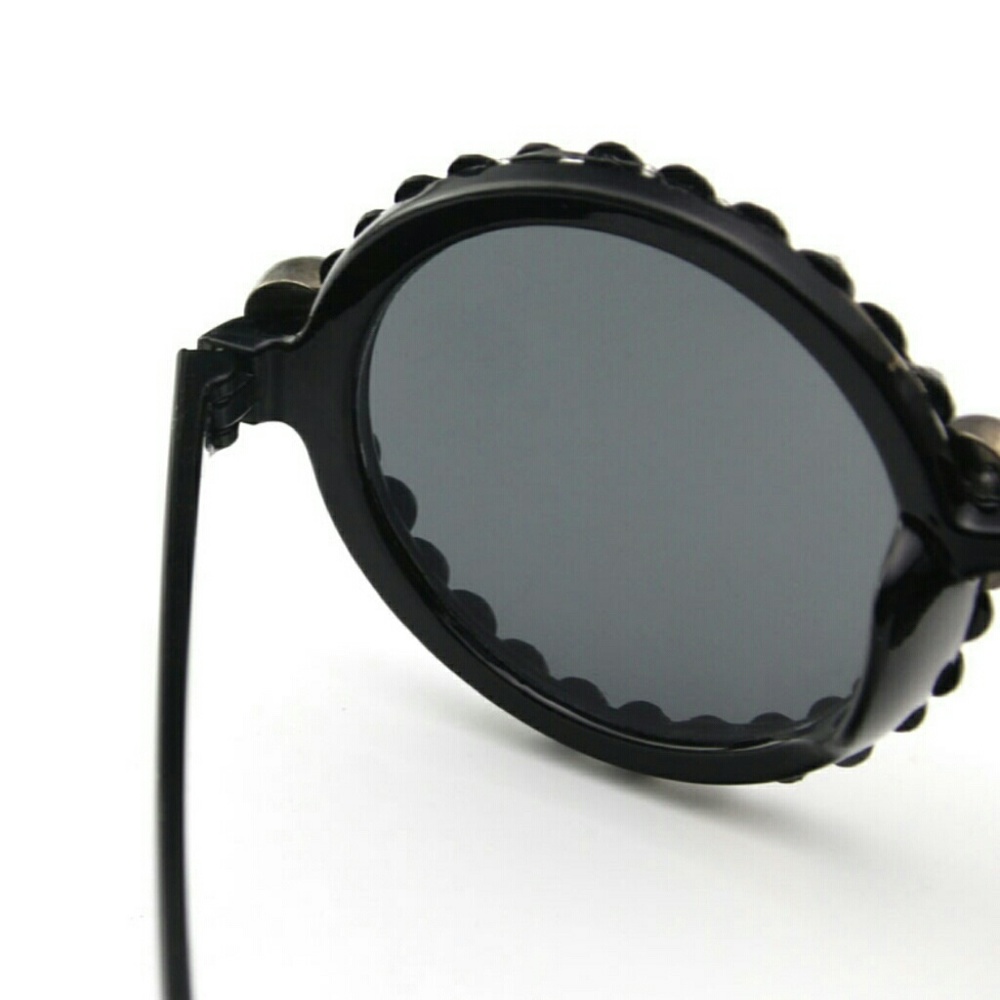 Skull Studded Round Retro Sunglasses - Picture 3 of 3